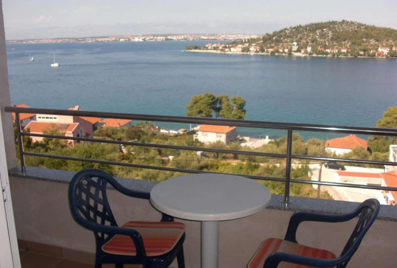 Family Friendly Apartments With A Swimming Pool Kali, Ugljan - 23026