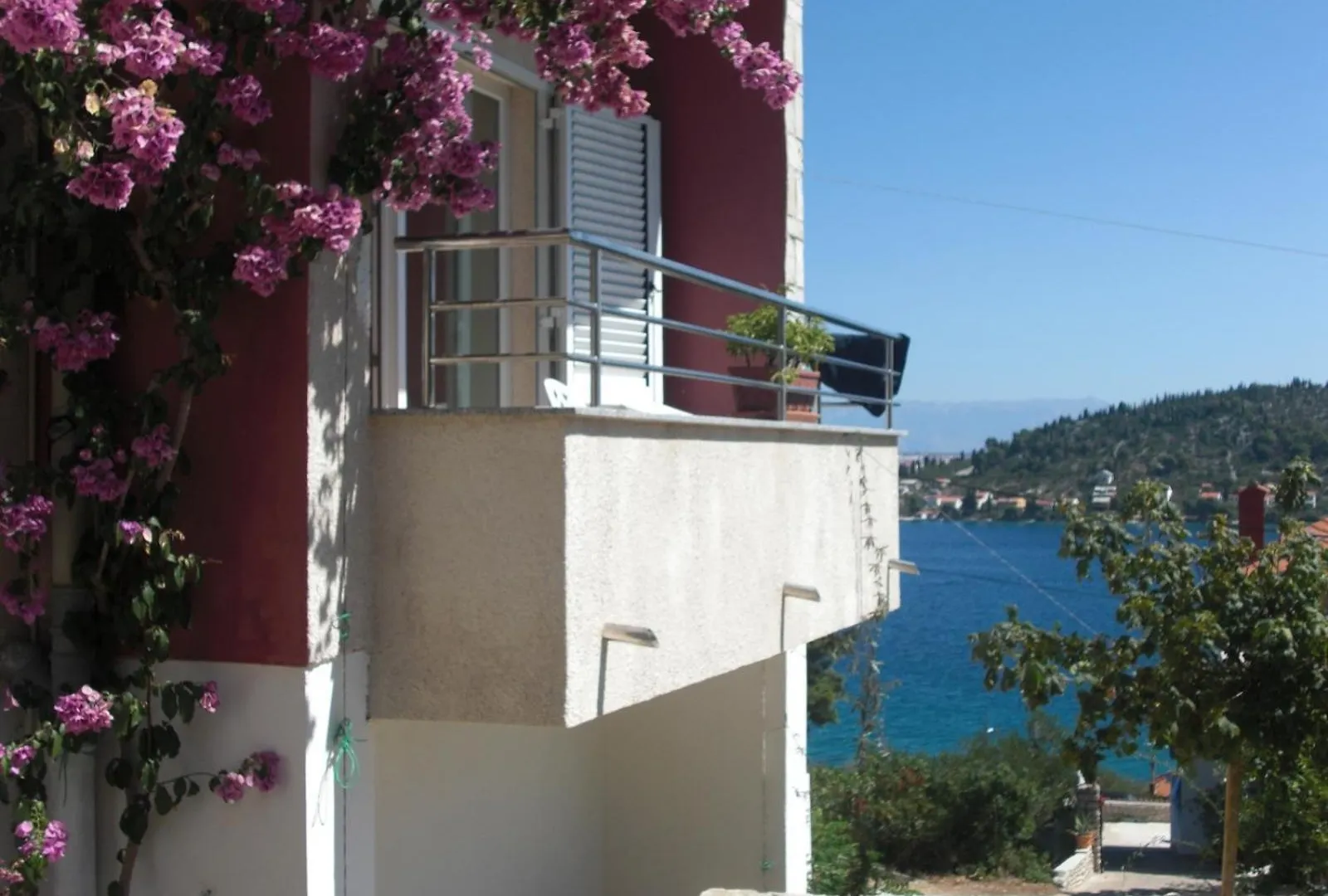 Family Friendly Apartments With A Swimming Pool Kali, Ugljan - 23026  Kali