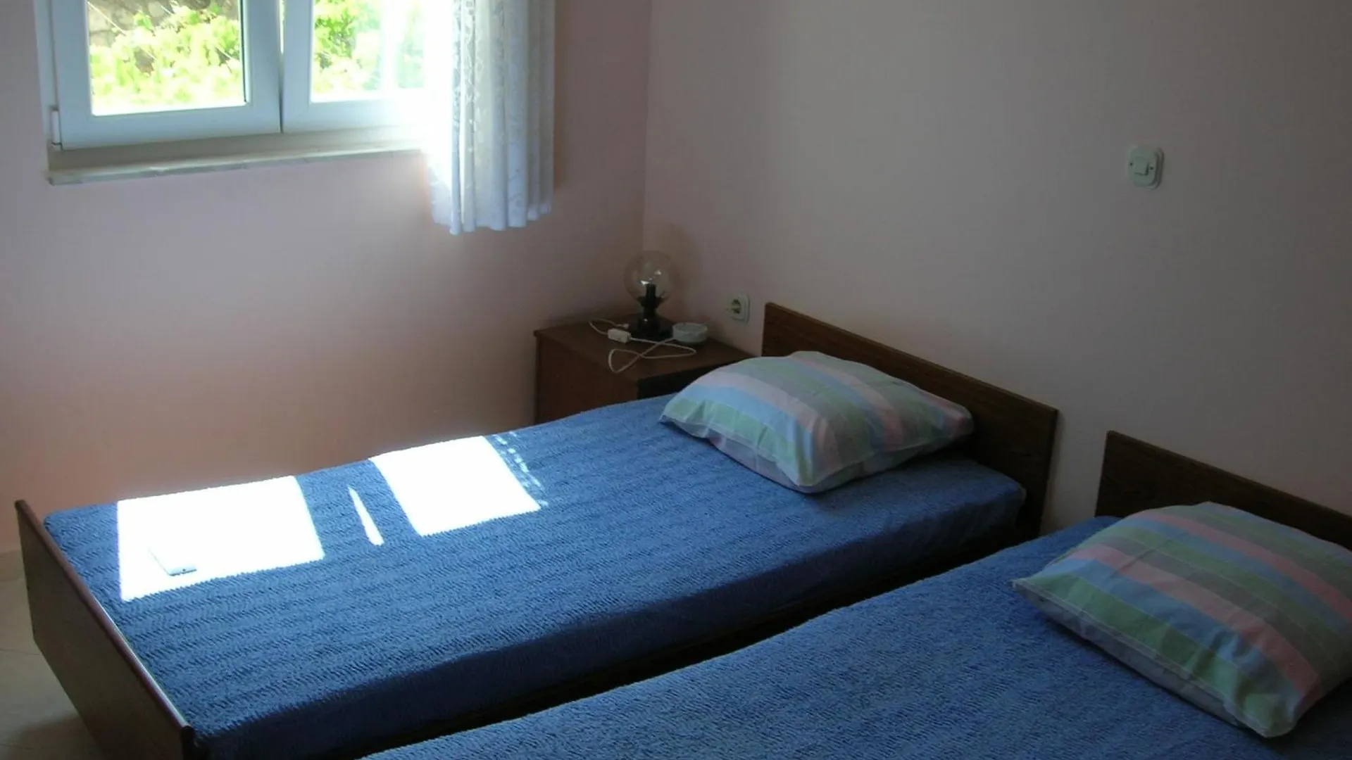 Family Friendly Apartments With A Swimming Pool Kali, Ugljan - 23026